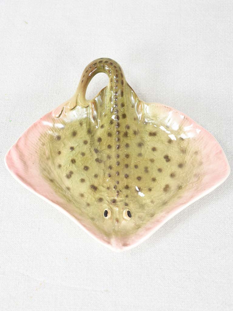 Antique 'sting ray' earthenware serving plate 9½"