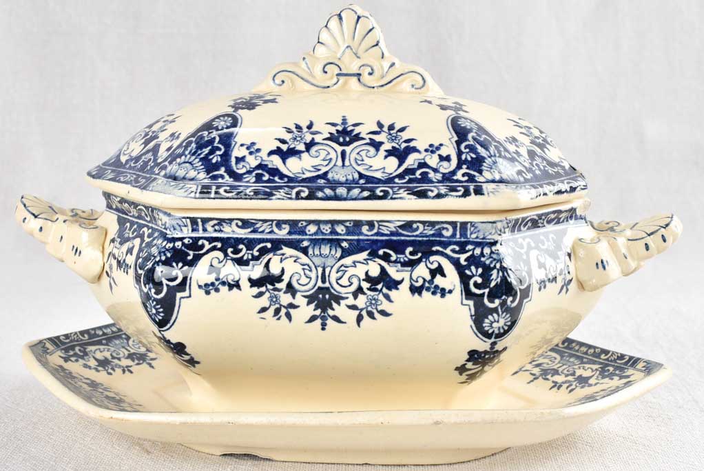 Blue & white Longchamp dinner service