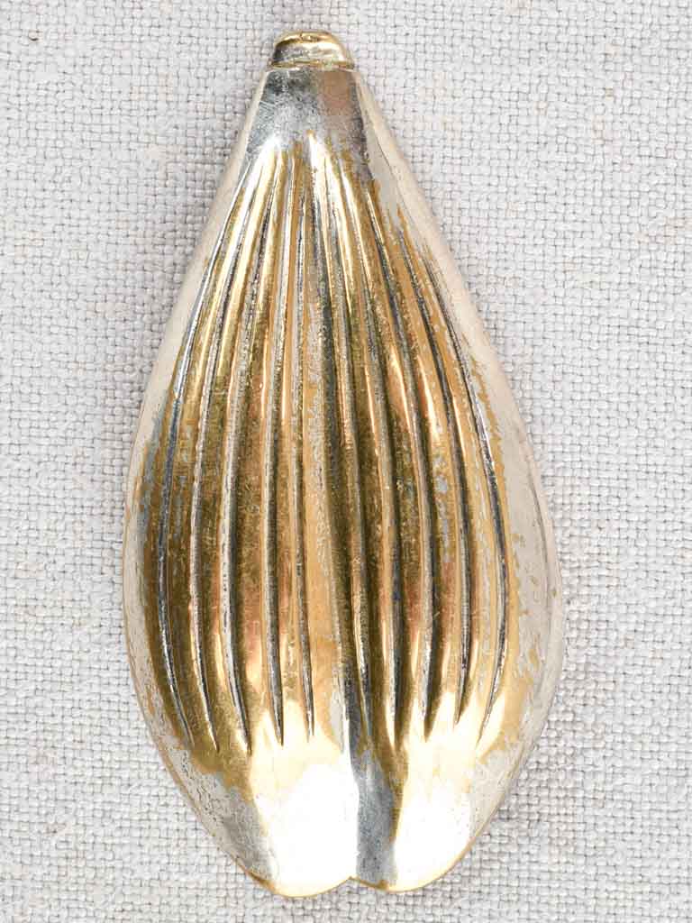 Sculptural flower shaped ashtray - 1970s 9½"