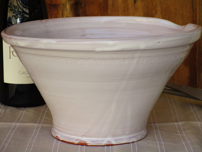 French Inspired Salad Bowl with Spout