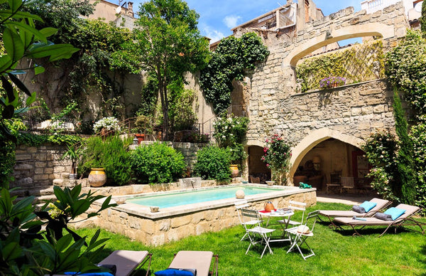 6 Luxury properties in Paris & Provence