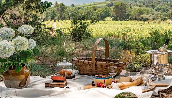The essentials of a summertime French picnic