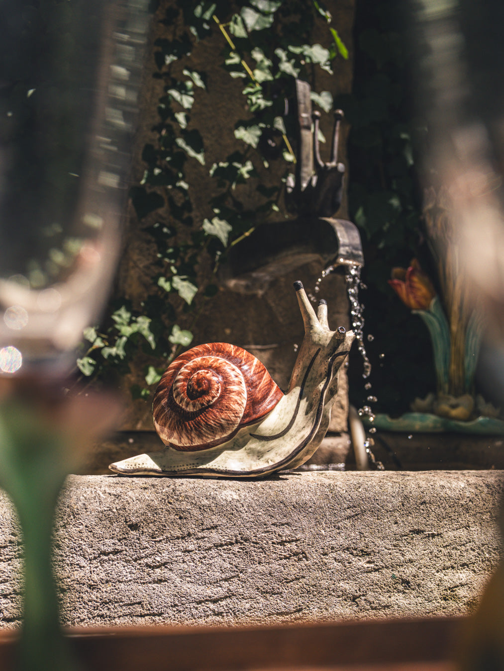 Rustically styled chestnut snail model