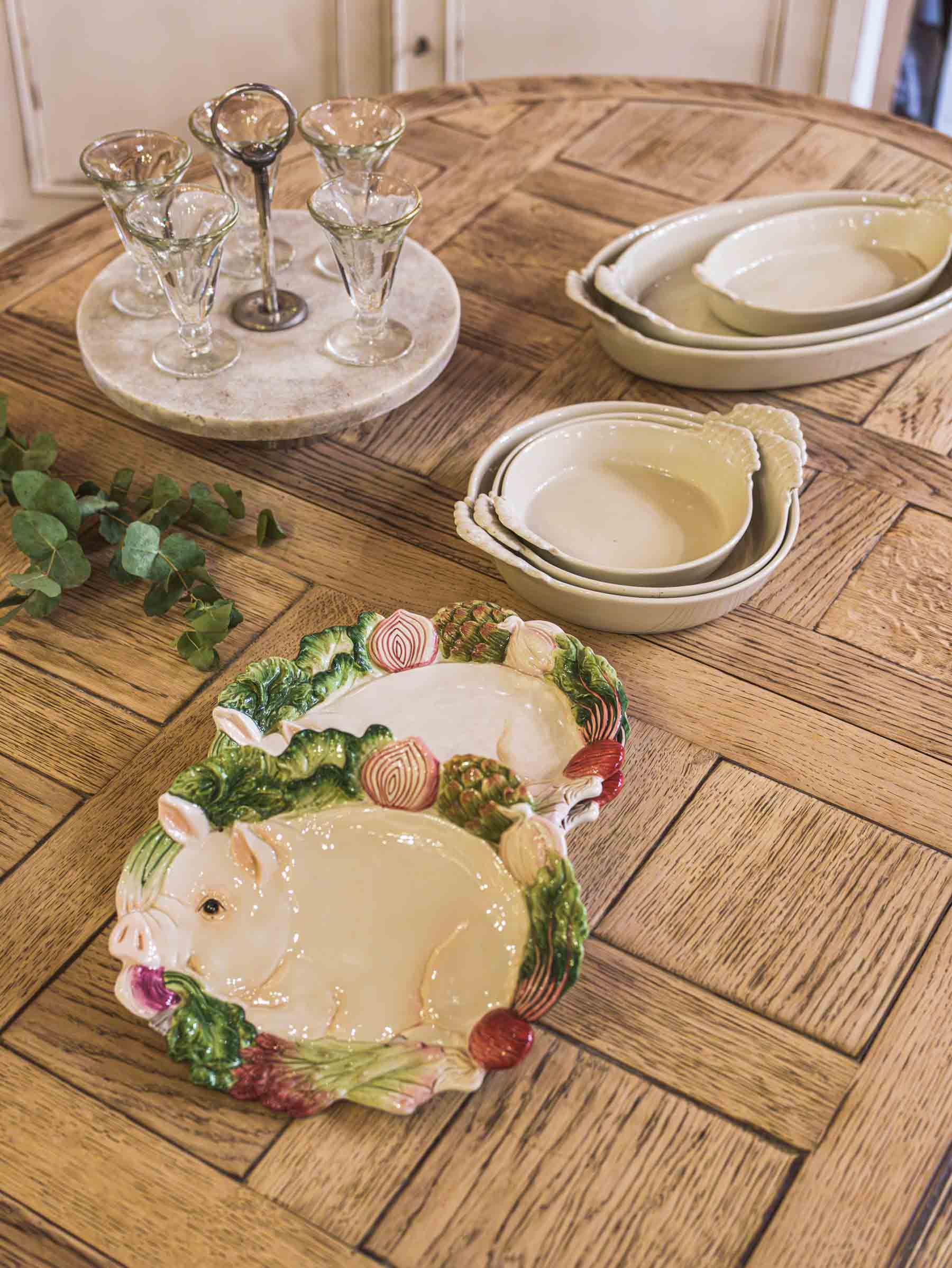 Set of Four Whimsical Fitz & Floyd "French Market" Canapé Plates, Circa 2000s - 10¾"