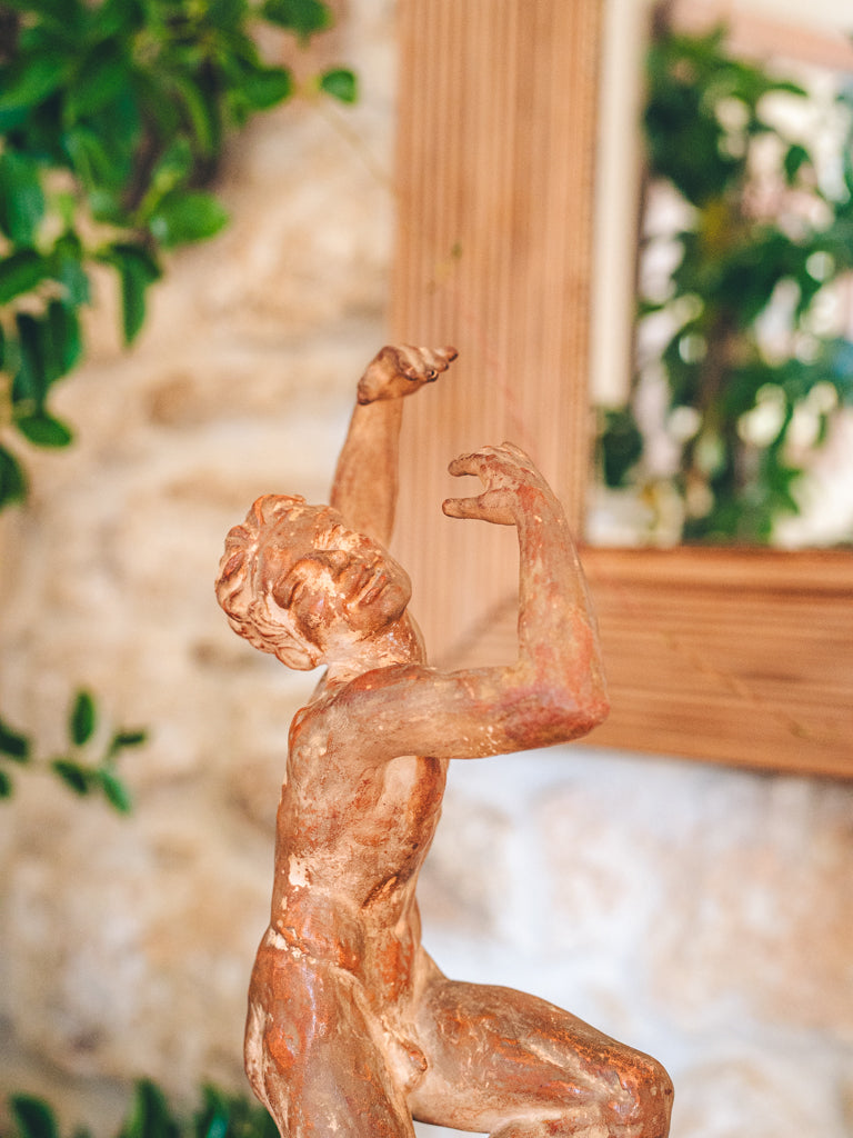 Celebrated dance art statue