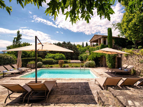 Relax all afternoon poolside in Provence