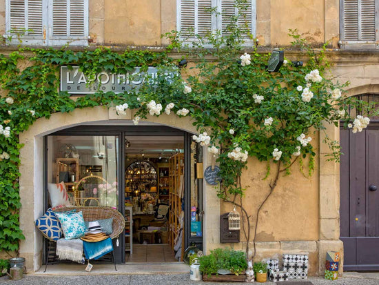 Shop the beautiful boutiques and galleries of Lourmarin