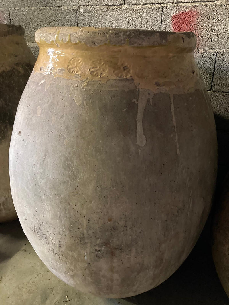 Large eighteenth-century Biot jar