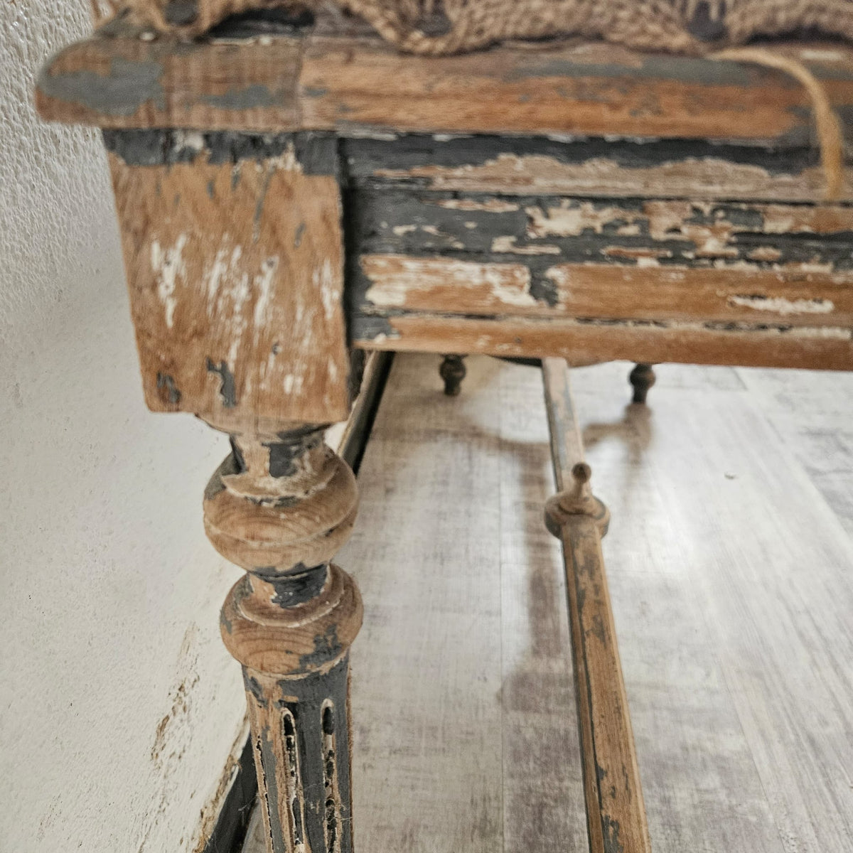 Louis XVI style bench with jute upholstery 39"