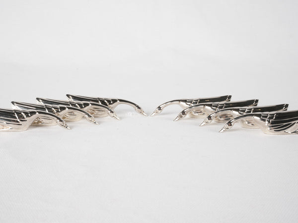 Elegant swan-shaped tableware accessories