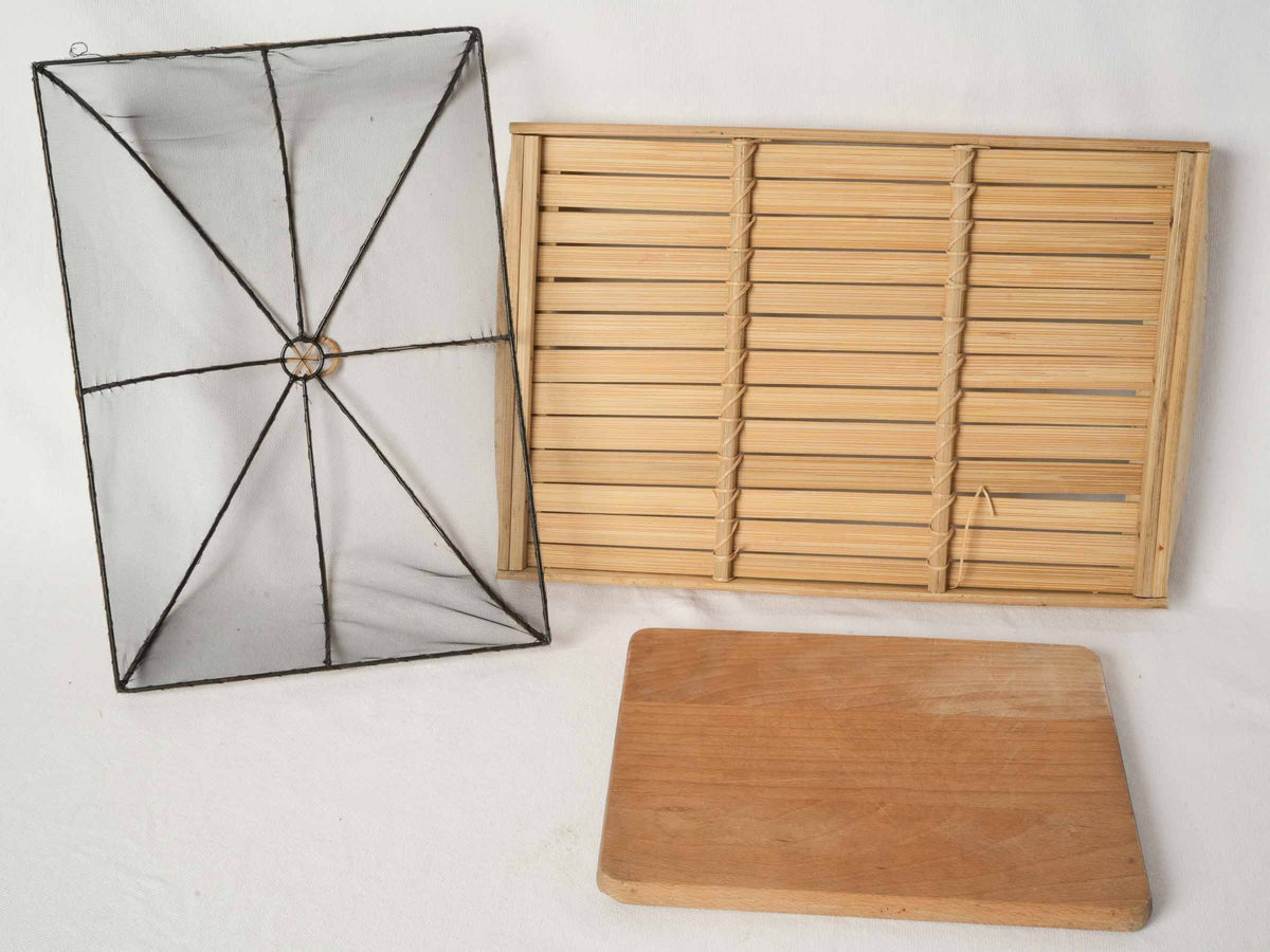 Cheese Cloche with Wooden Tray and Wire Mesh Lid