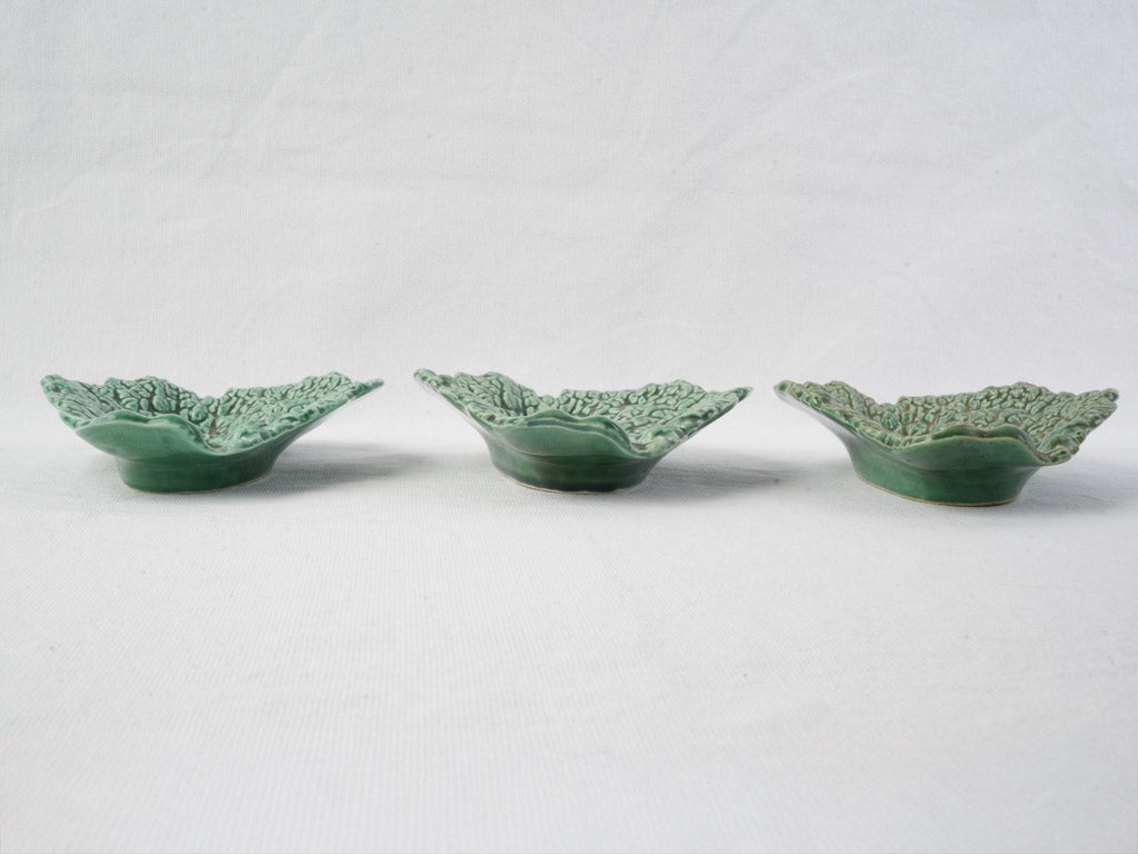 Naturalistic detailed decorative ceramics