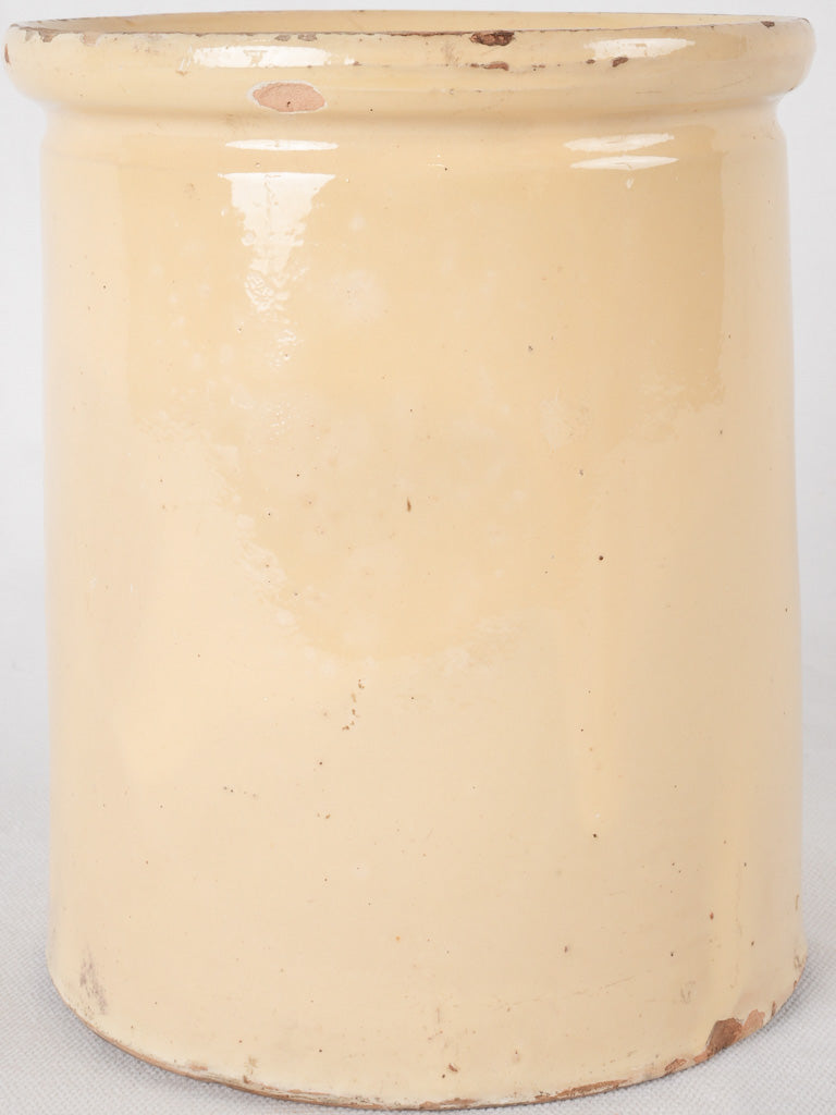 Confit pot w/ pale yellow glaze 7½"
