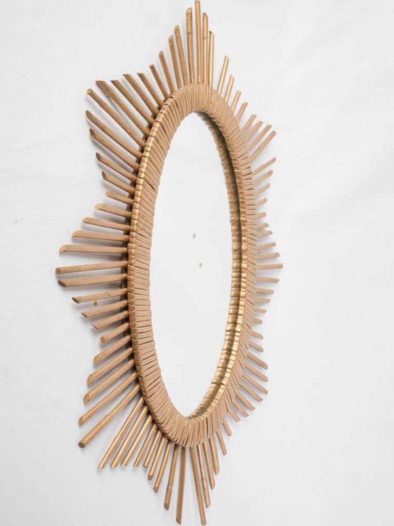 Slender tapered rays mirror