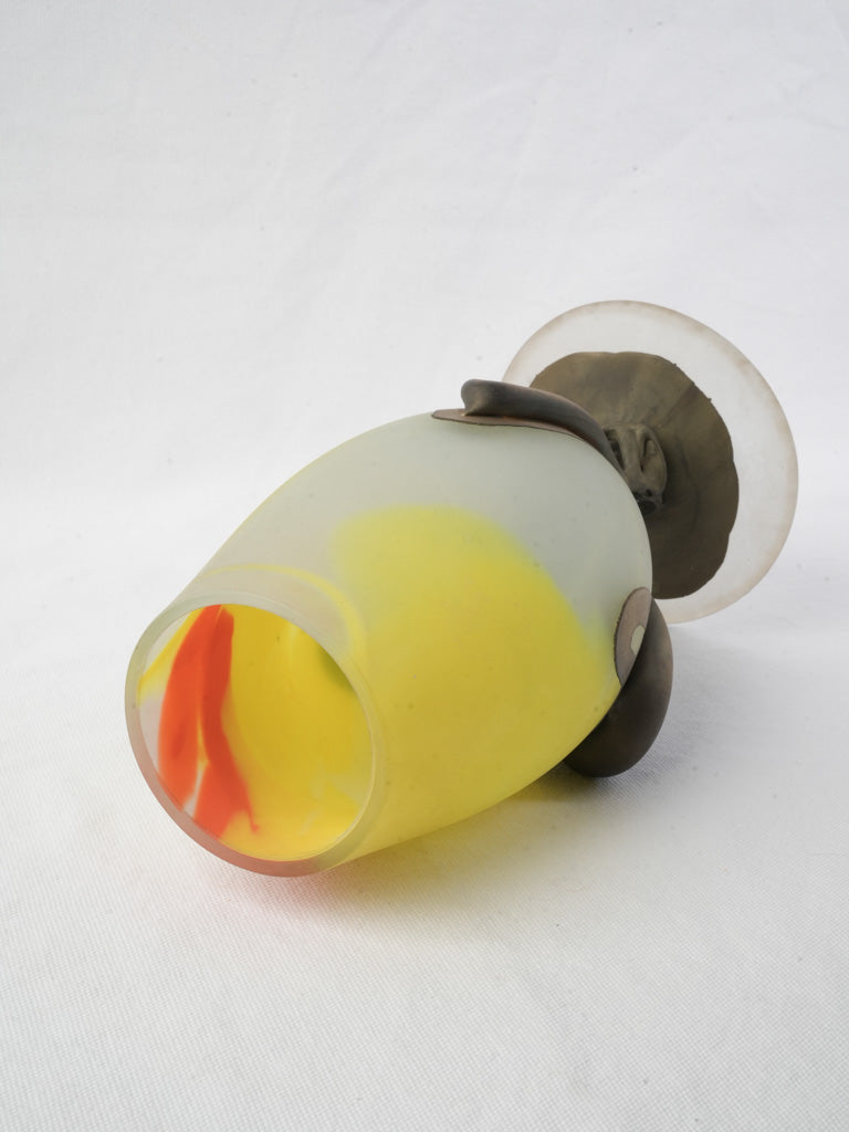 Elegant Venetian glass masterpiece 