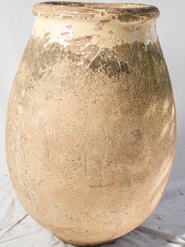 Elegant substantial 18th-century piece  