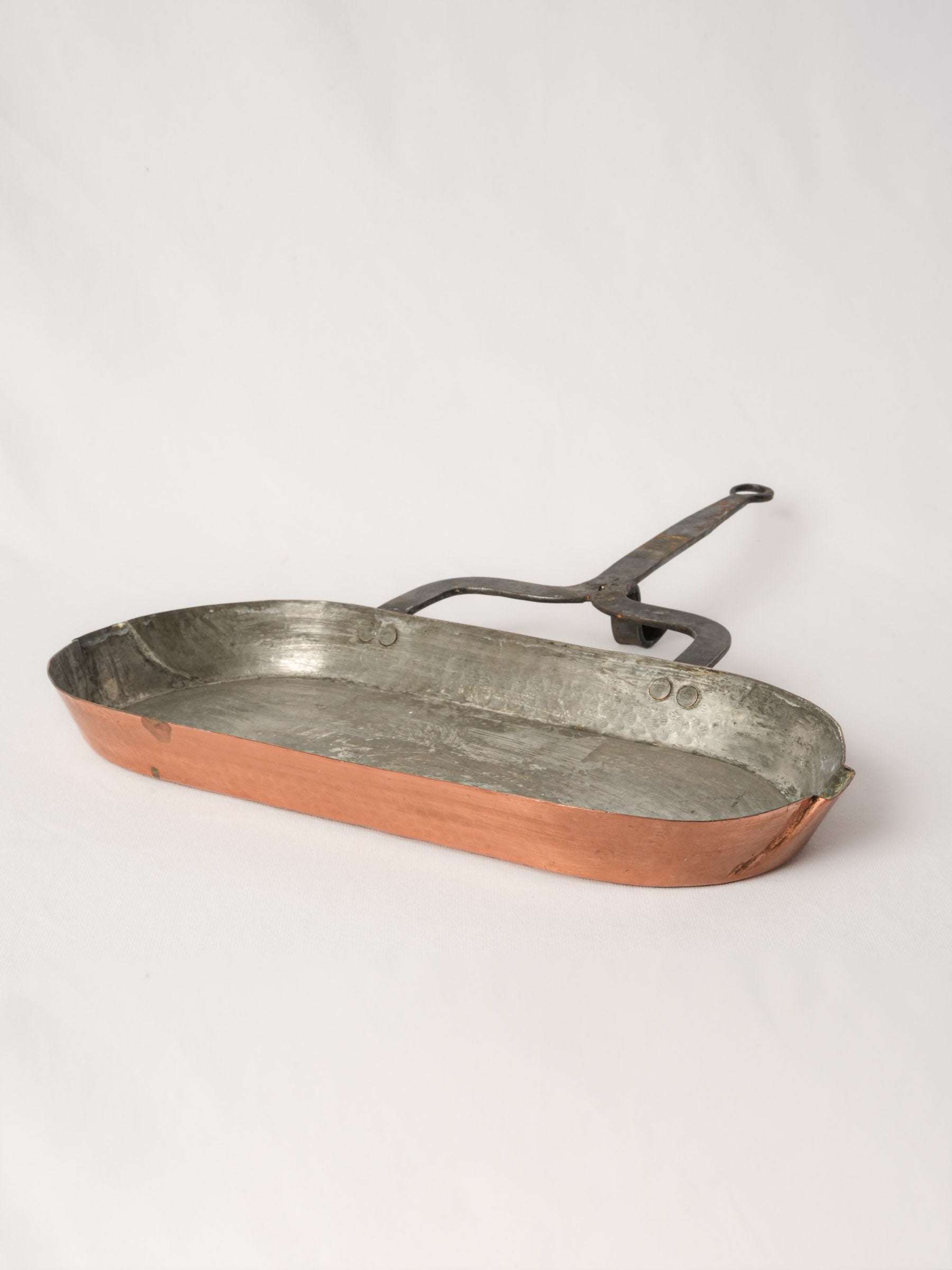 Antique French Copper Lèchefrite with Iron Handle