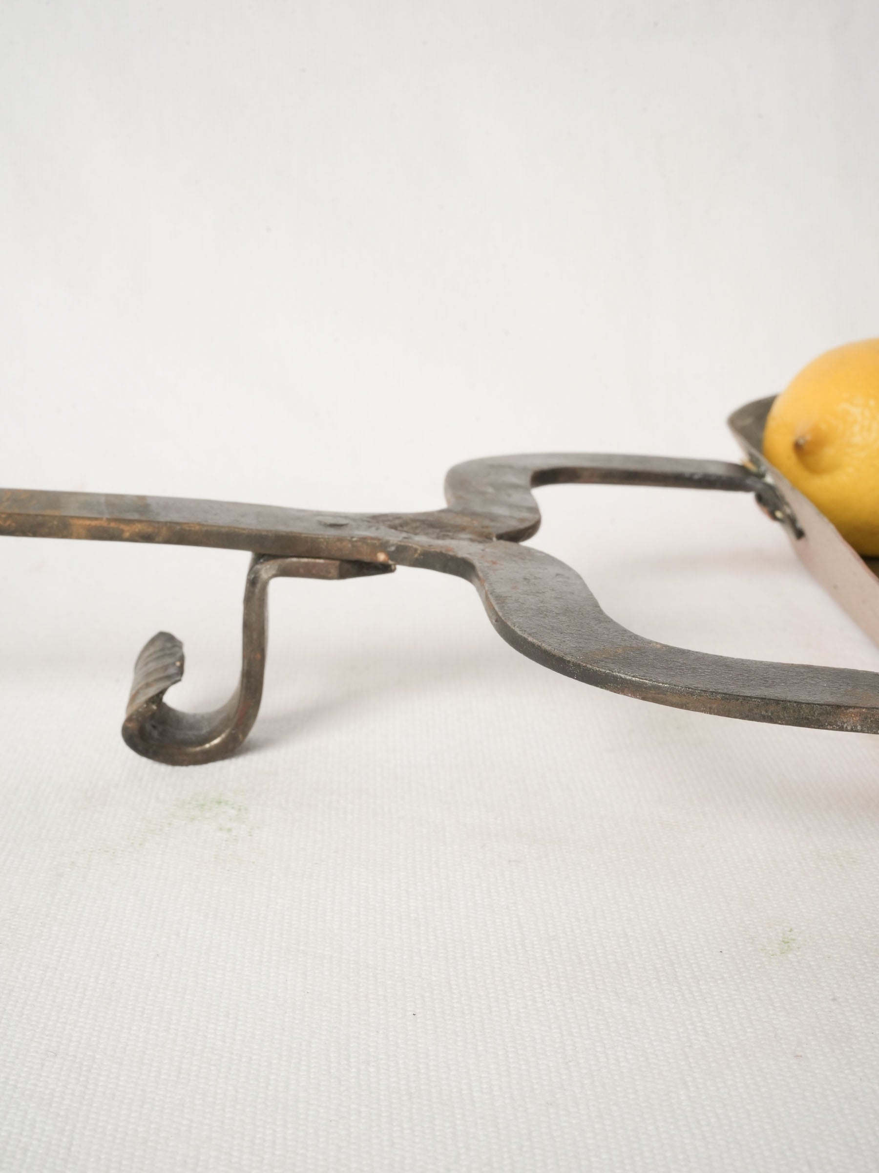 Antique French Copper Lèchefrite with Iron Handle