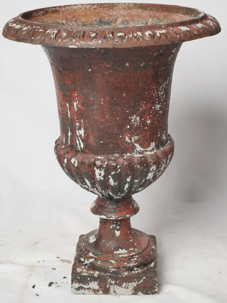Late 19th-century red urns  