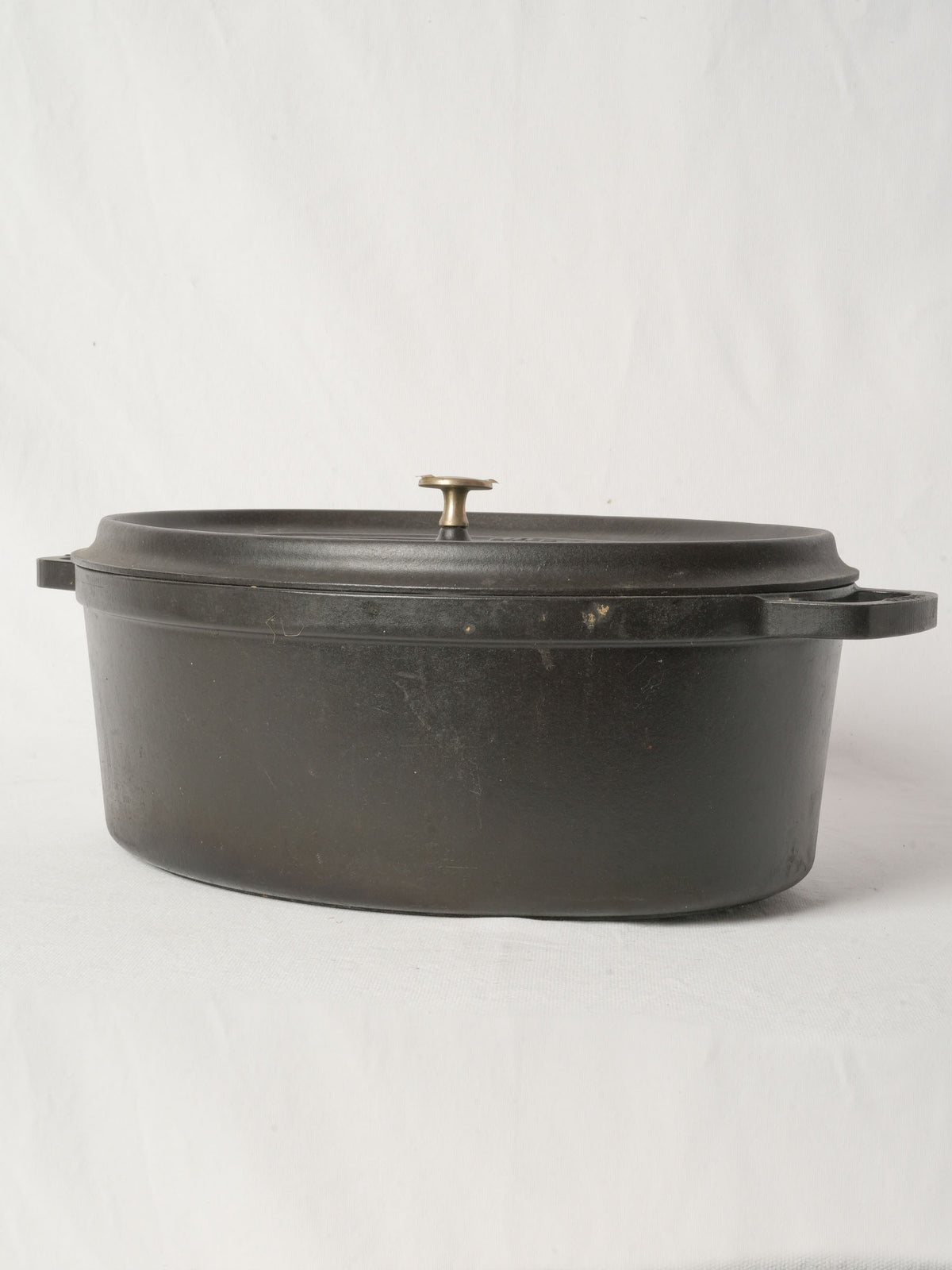Vintage French Staub Cast Iron Dutch Oven Matte Black 19¾" x 13¾"