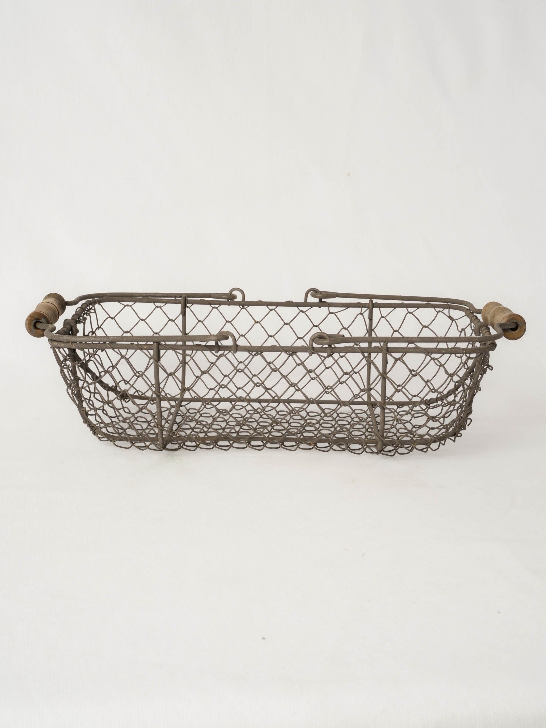 Antique French Wire Basket with Wooden Handle from Chanteduc