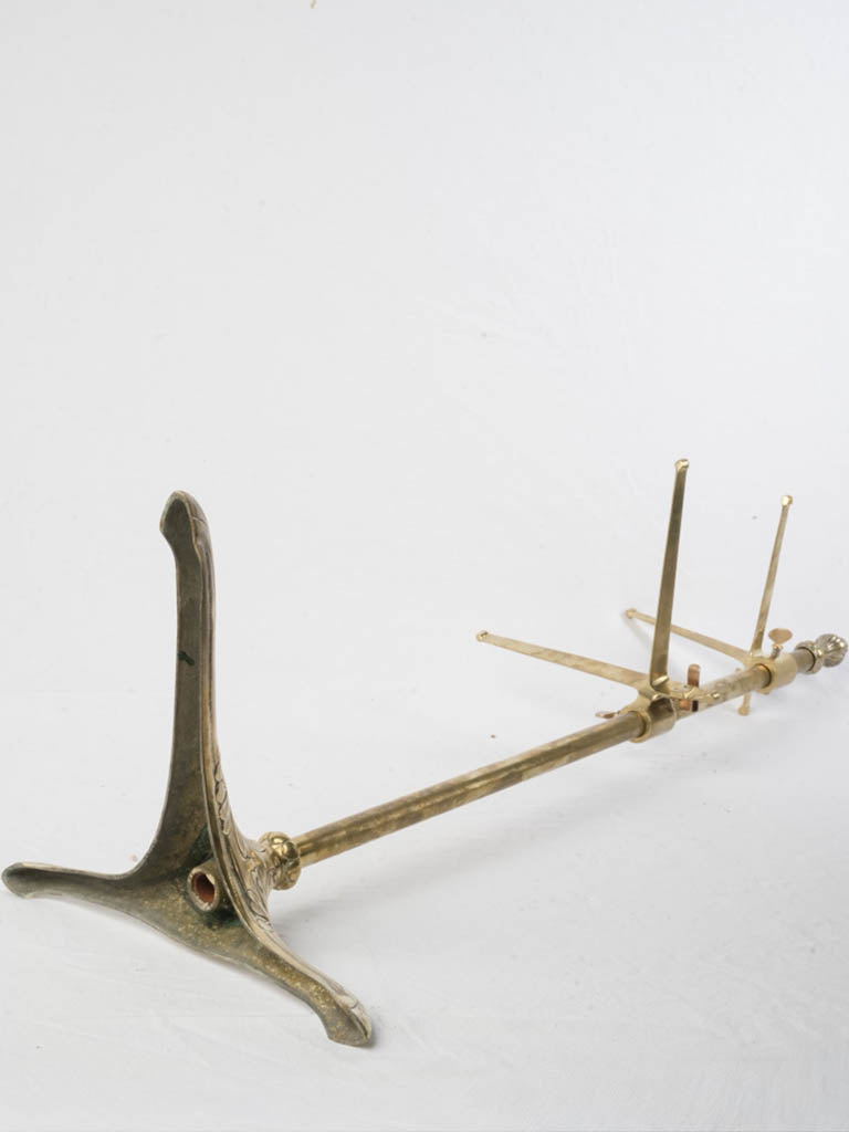 Delicate accessory display stand