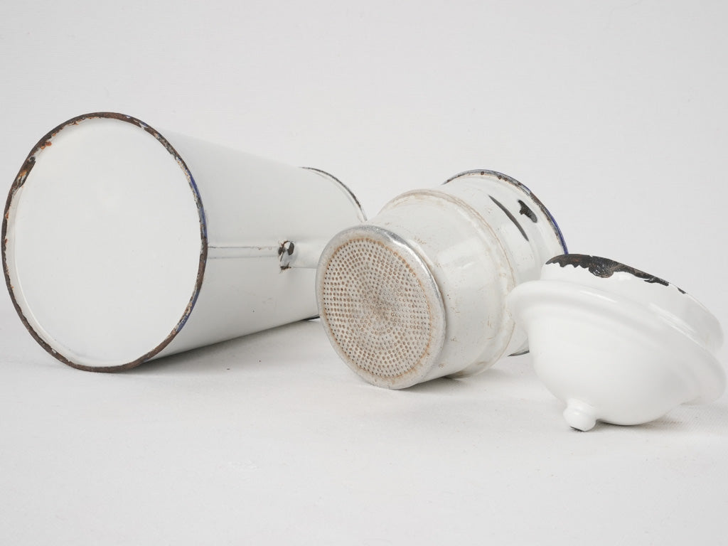 Heritage French white enamel pot