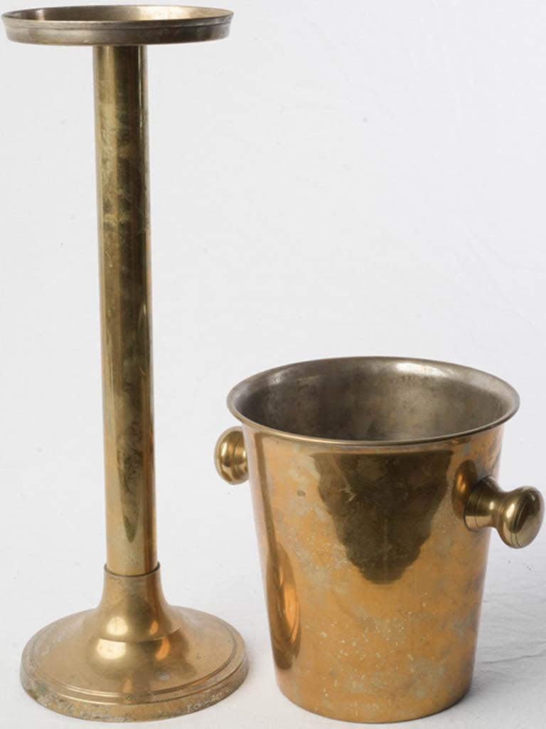 Timeless 1940s champagne display stand  
