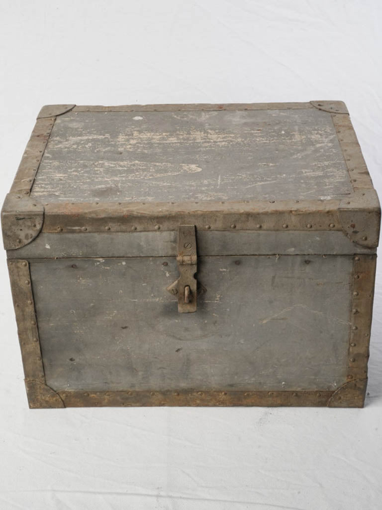 Calm grey tone side table  