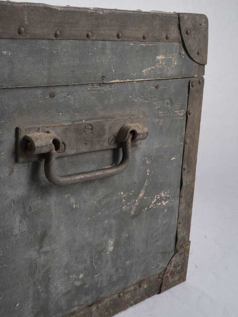 Collected presence console chest   