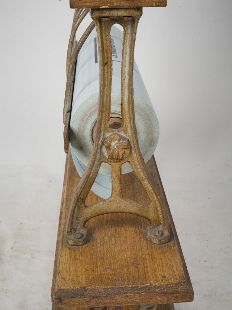 Robust vintage paper holder