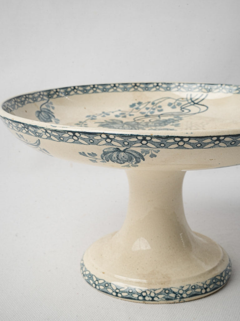 Delicate botanical motif faïence