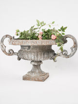 Gray Medici urn w. large handles 13"