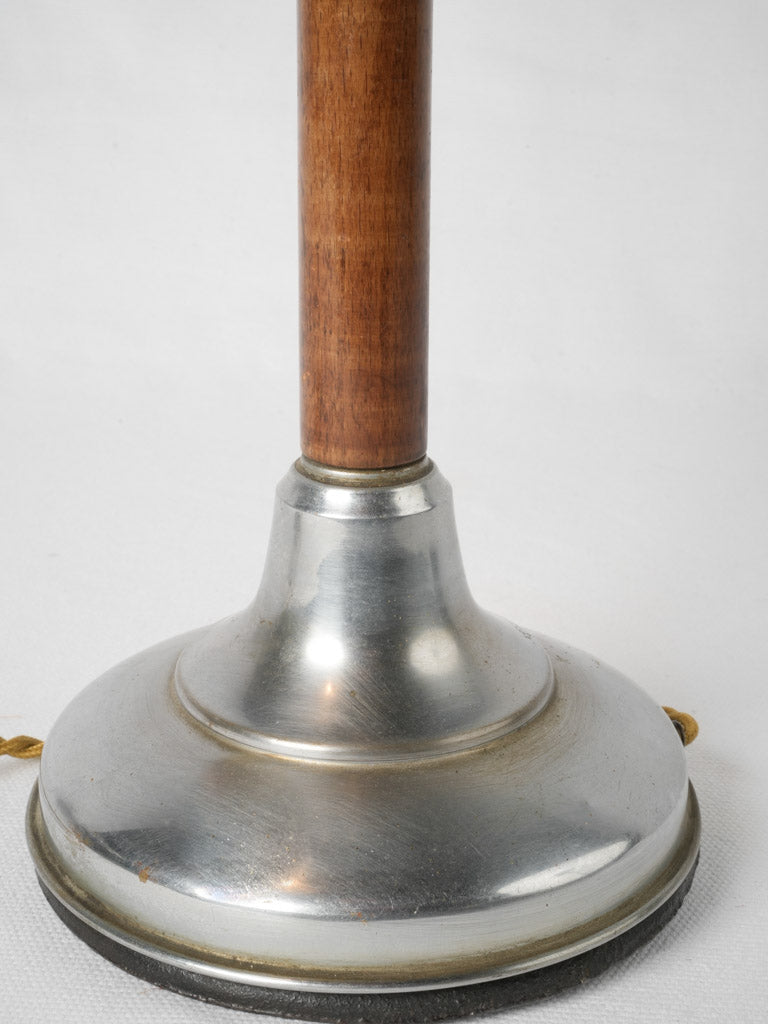 Articulating head desk lamp