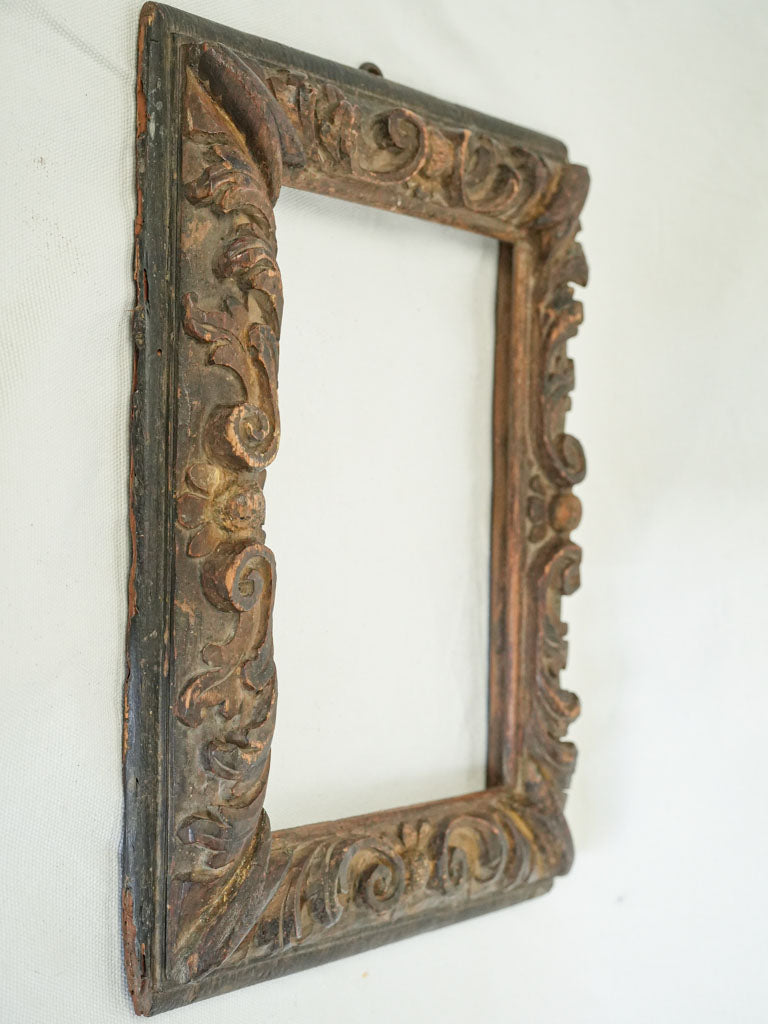 Refined 17th-century display frame  