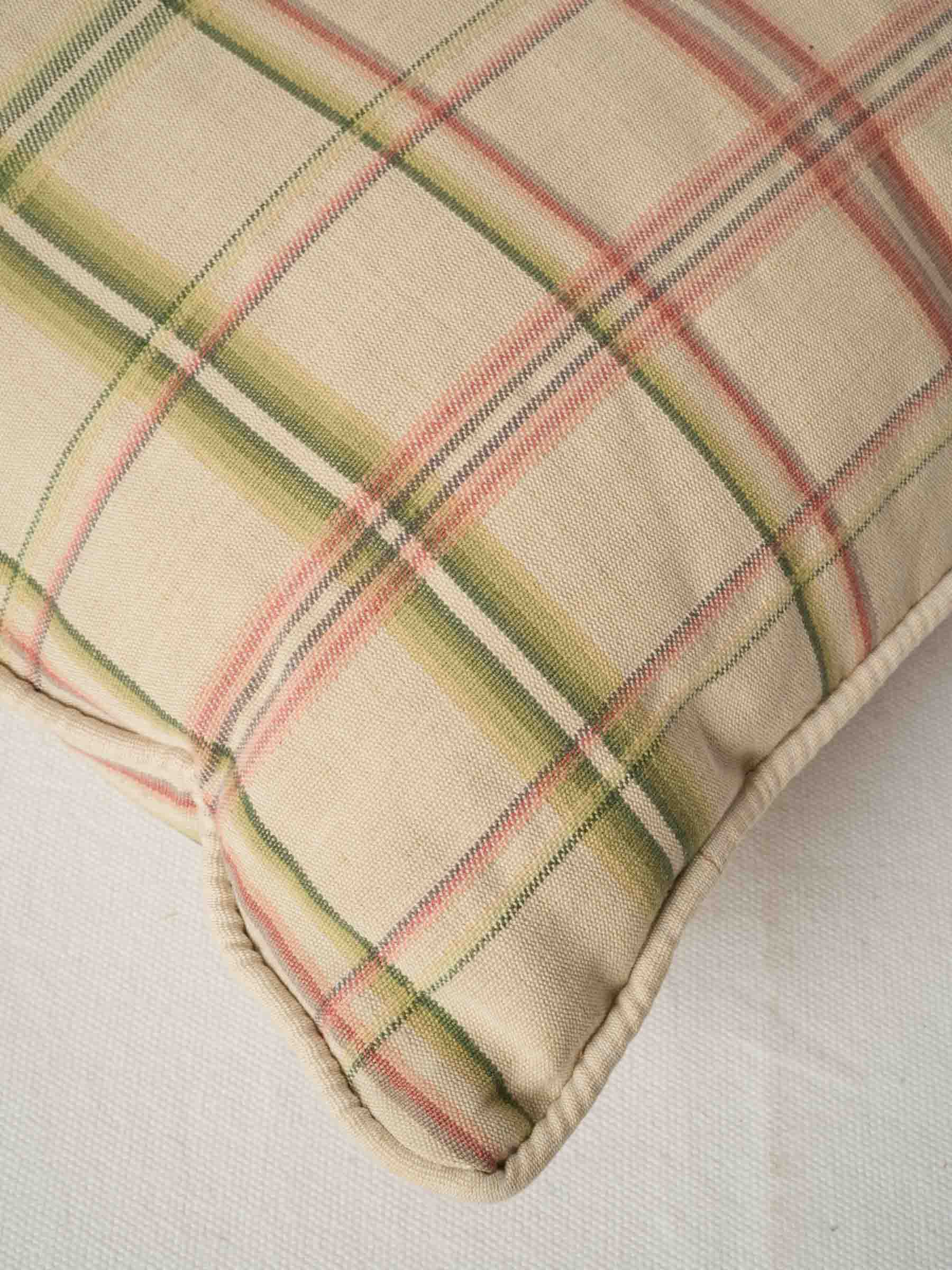 Pair of French Checked Cotton Pillows from Chanteduc Provence