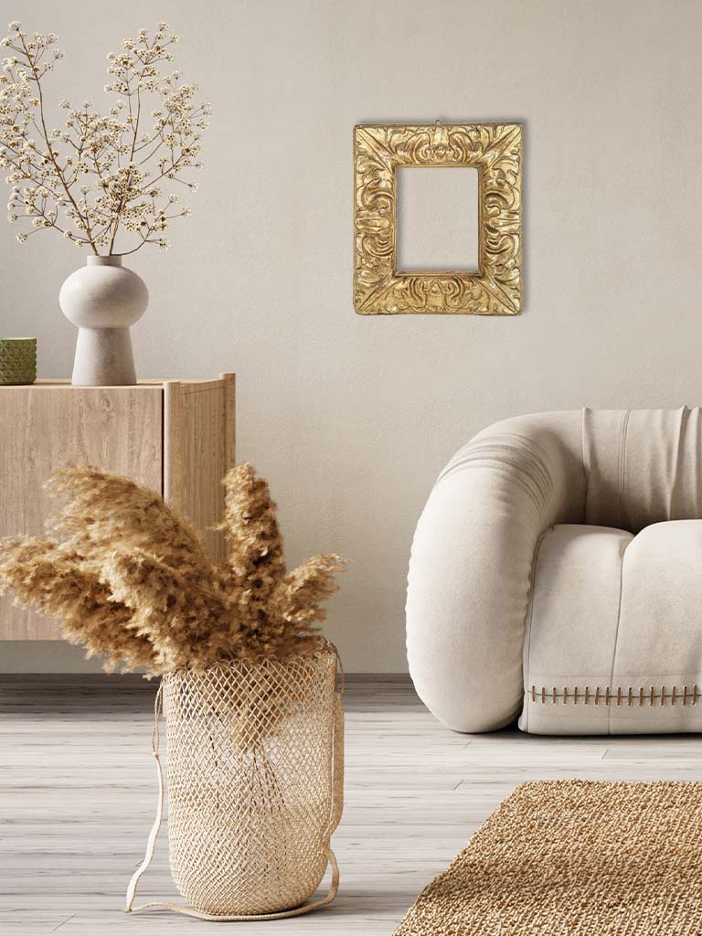 Historic Italian frame decor