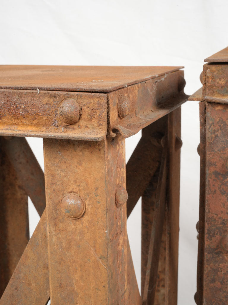 Early 20th-century design pedestals