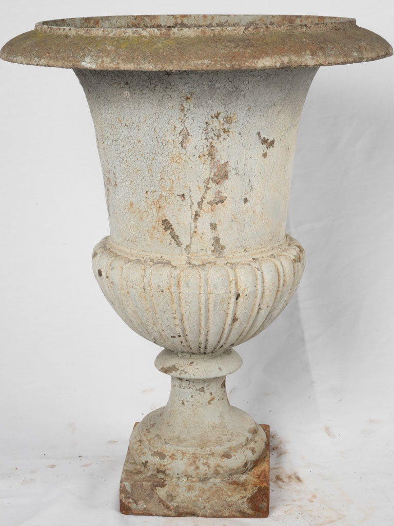 Heavyweight vintage Medici garden urn