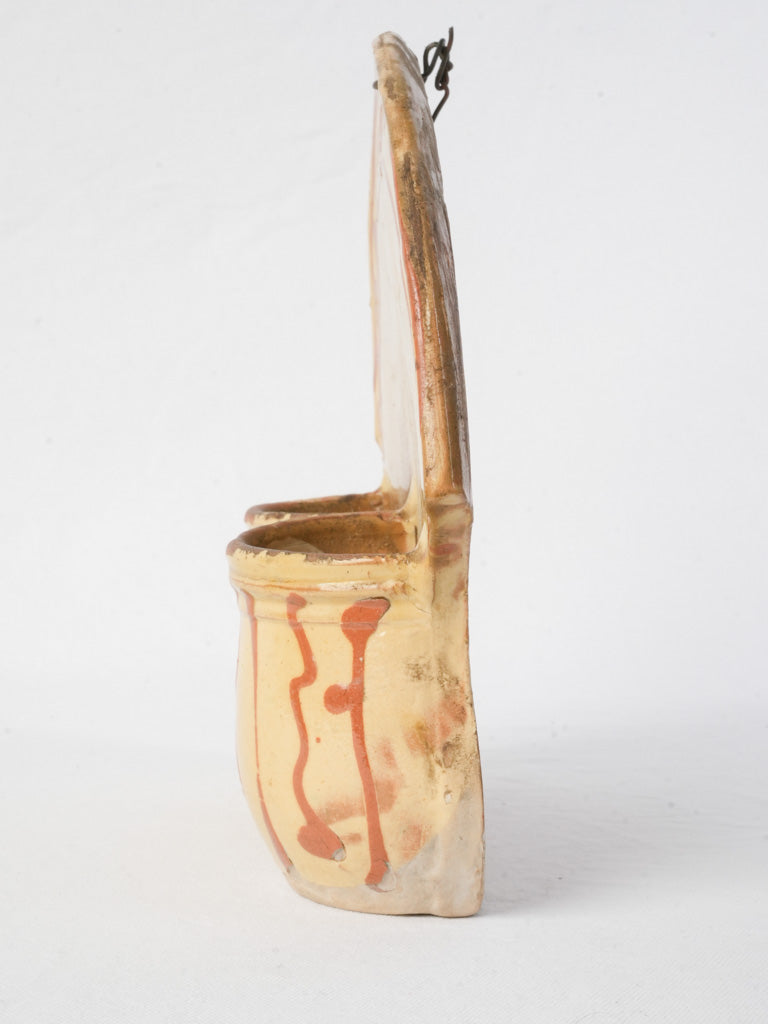 Straw-yellow decorative kitchen piece.  