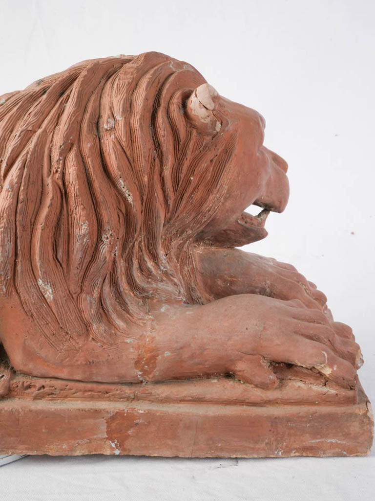 Hand-modeled expressive lion art piece