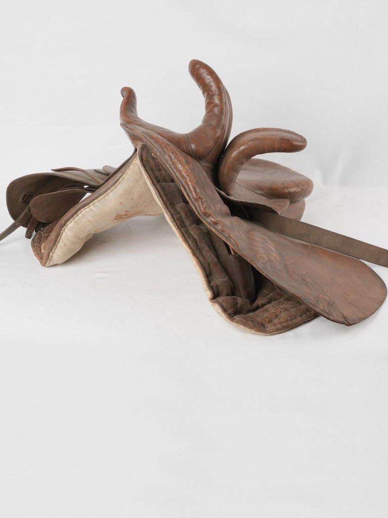 Leather saddle from the Camargue