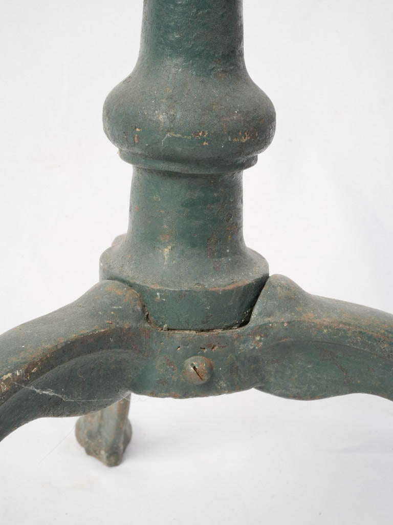 Historic scrolling bracket display  