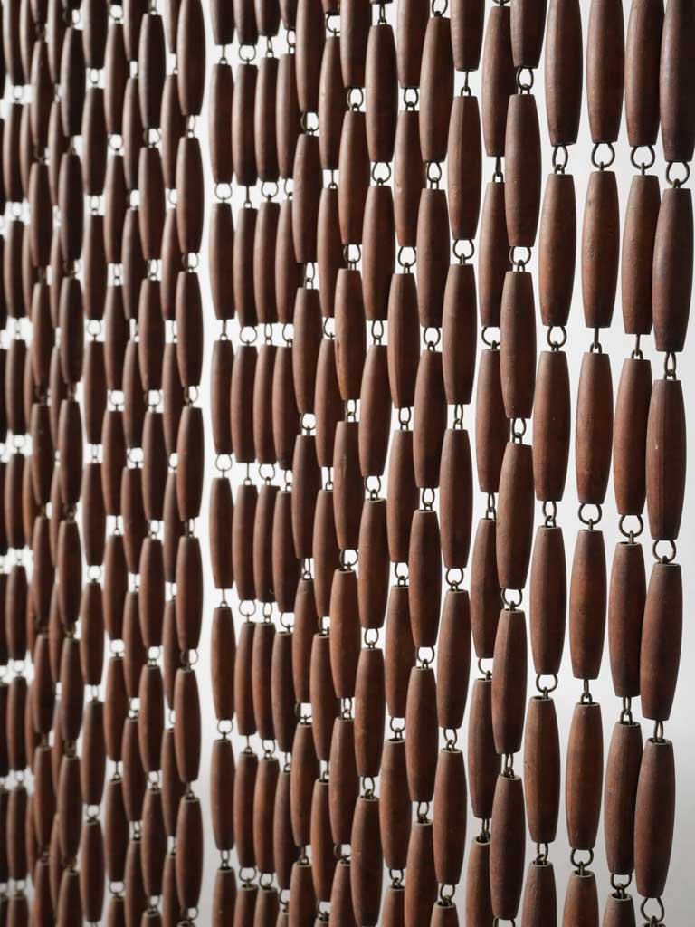 Warm chestnut boxwood curtain