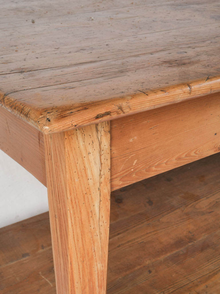 Grounded city or country table