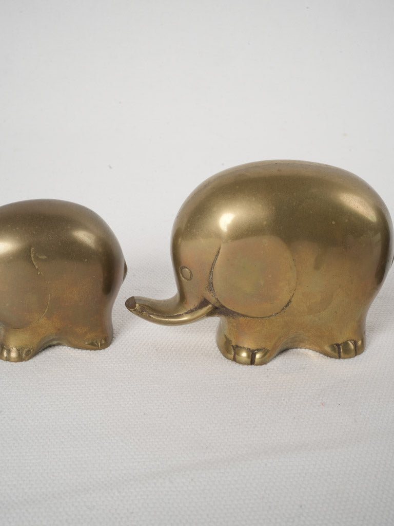 Rich patina brass elephant set