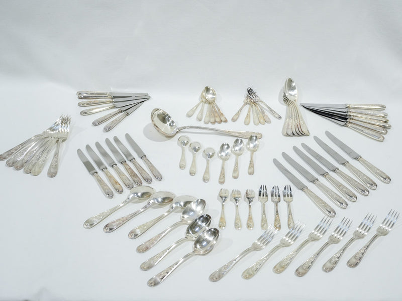 Silver-plated comprehensive cutlery set