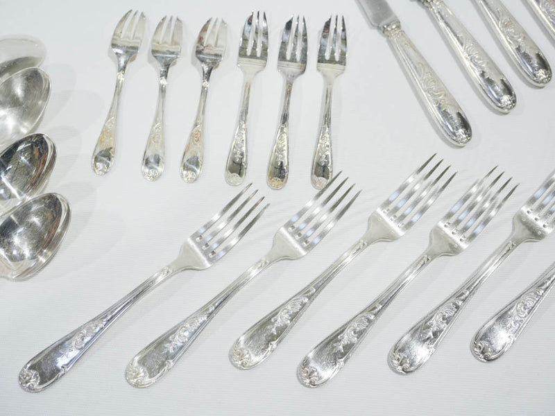 Wedding gift-worthy entrée forks