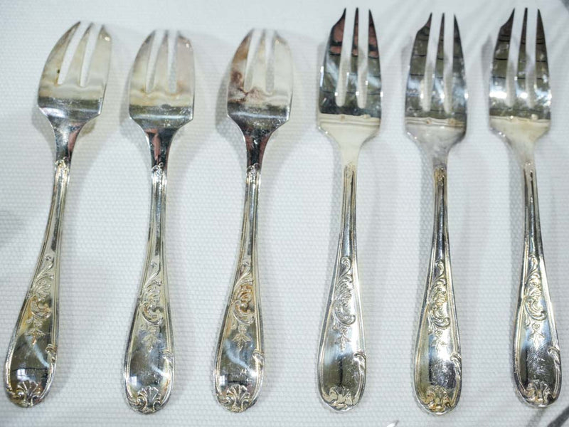 Collector's 12-person dessert spoons