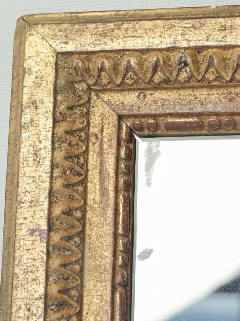 Classic giltwood frame decor